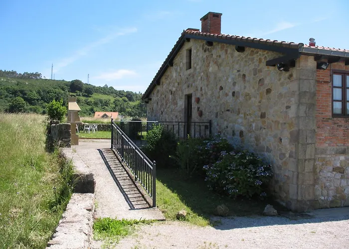 Apartamentos La Roblera